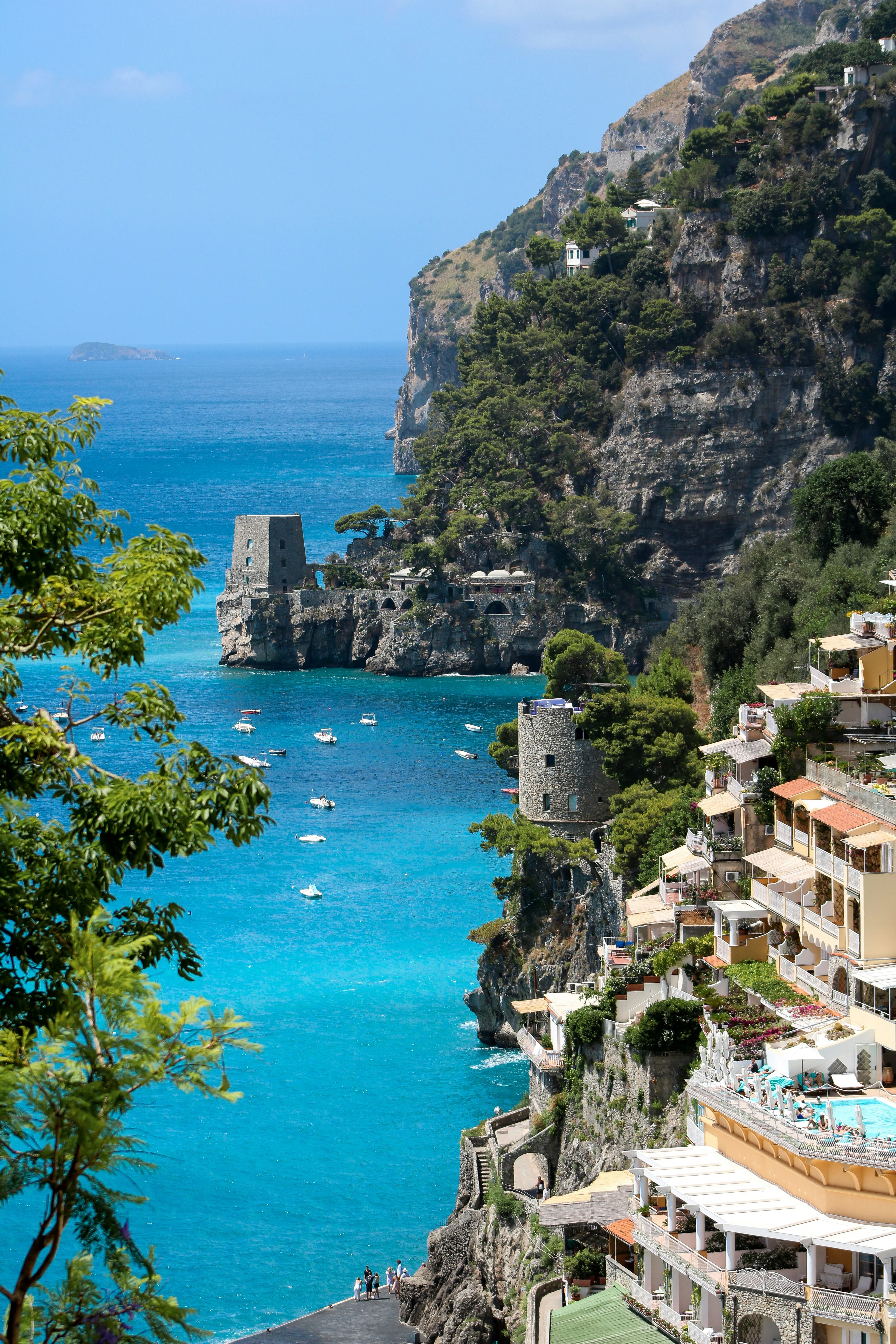Costa Amalfitana — hotel e resort sul mare italiano
