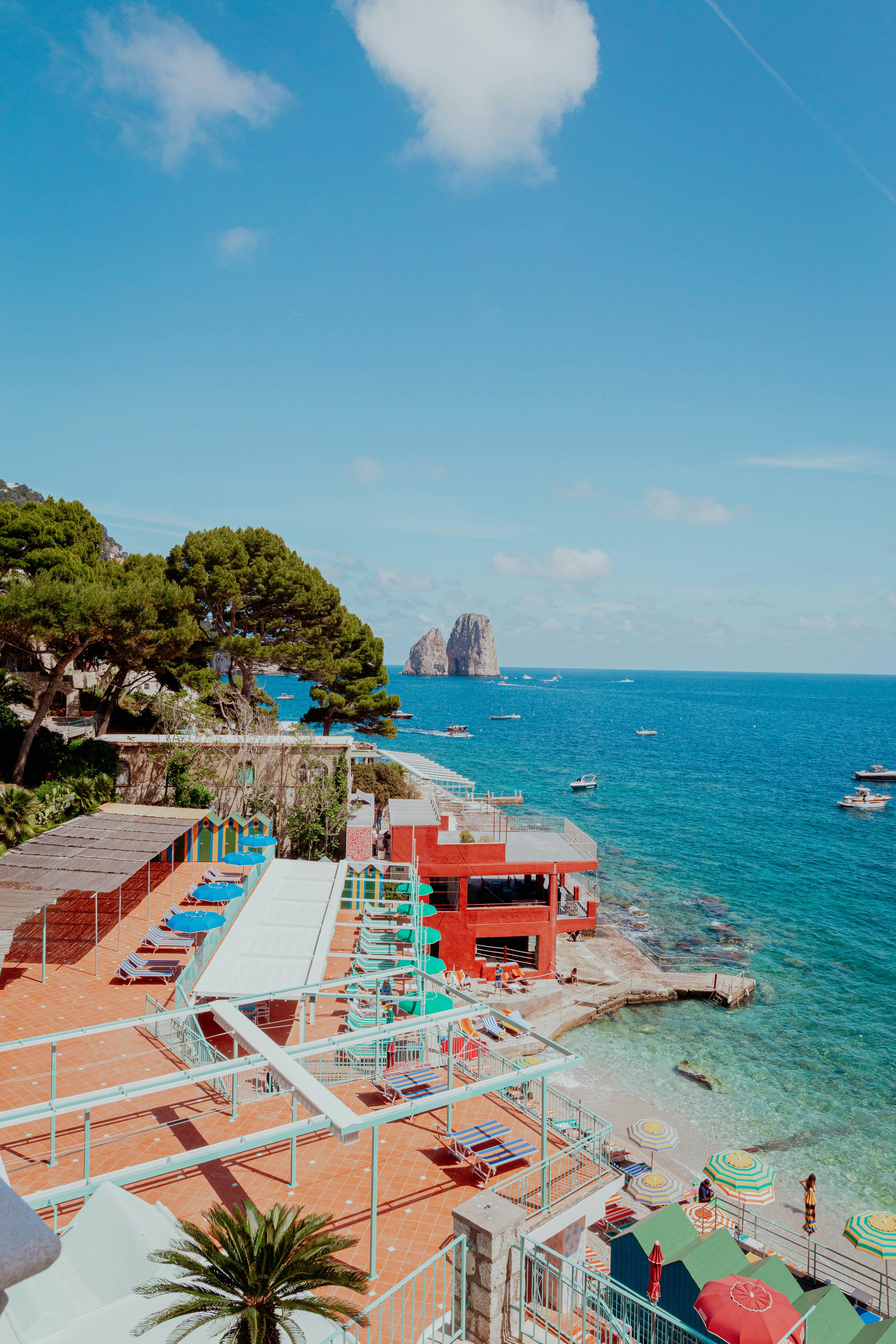 Resort sul mare italiano — Capri